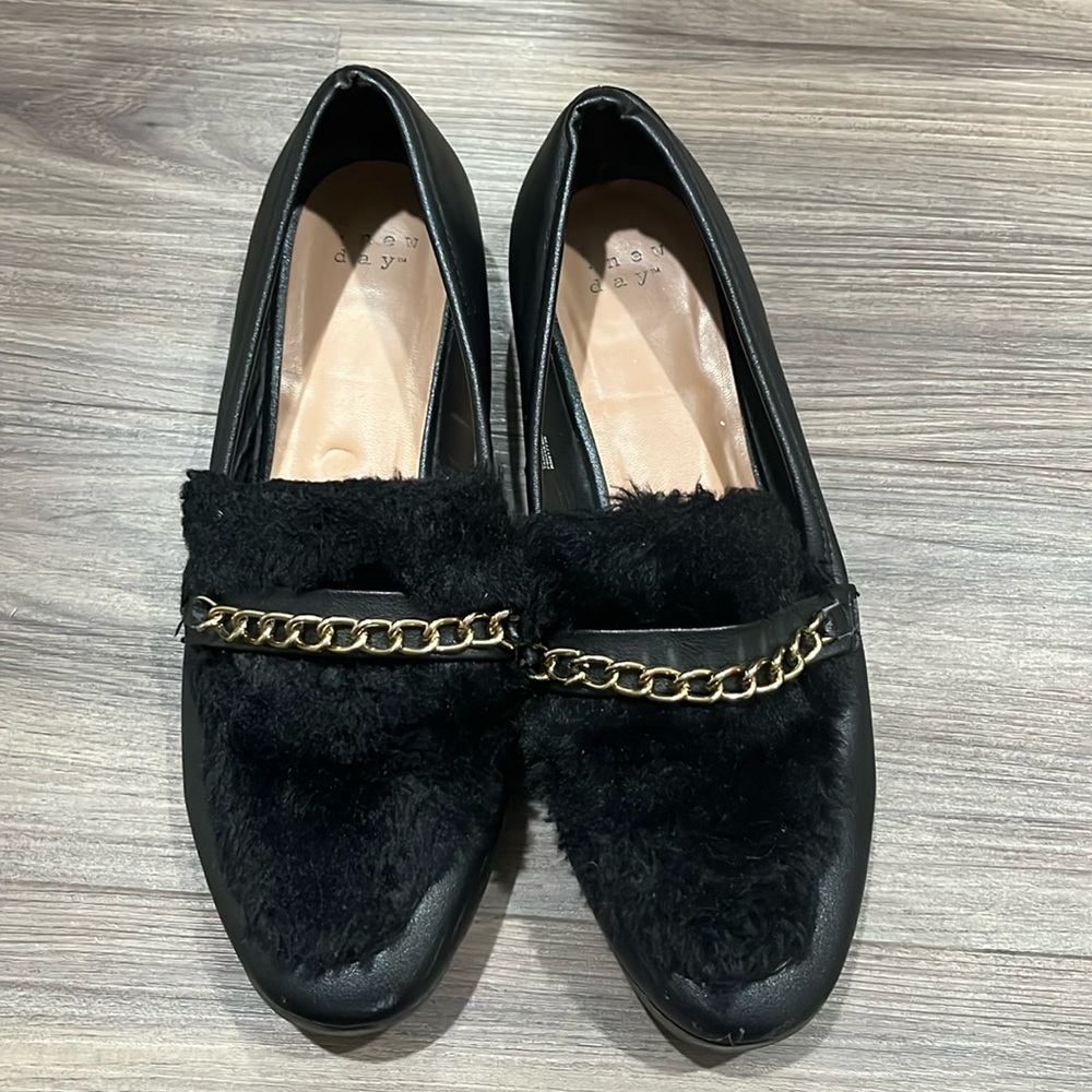4/$25 SALE Target a new day black faux leather slip on fur loafers